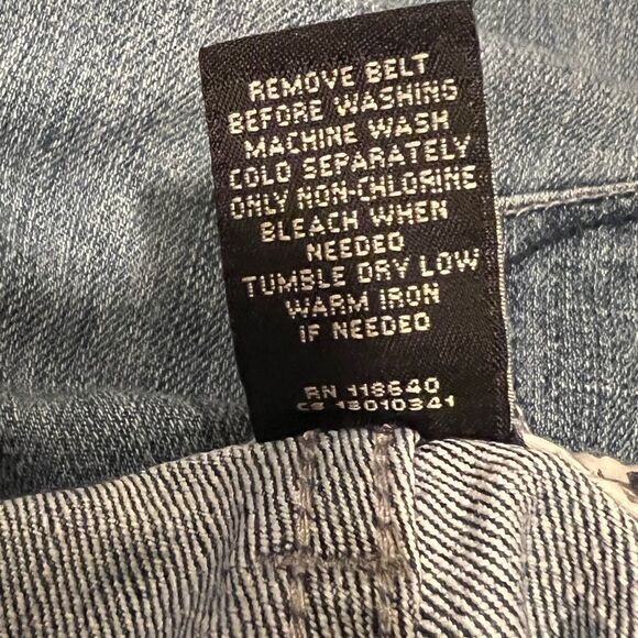 Lane Bryant Bermuda Jean Shorts Blue Medium Wash Plus Size 18 EUC - Picture 4 of 4